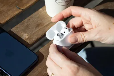 Apple bryter trenden – nya AirPods 5 får lägre pris och efterlängtad funktion