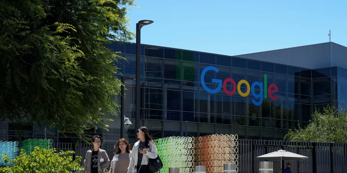 Fick sparken och bytte jobb på 58 minuter – nu går AI-chefen till Google