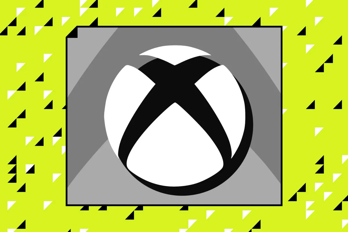 En stiliserad bild av Xbox-logotypen mot en gul bakgrund med trianglar.