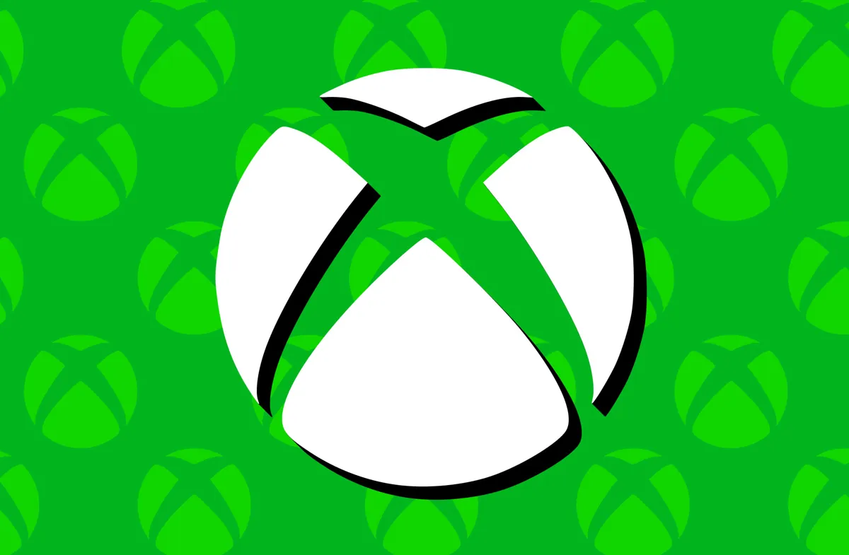 Grön bakgrund med Xbox-loggor. En större, vit Xbox-logga i mitten med svart kontur.